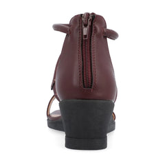 Journee Women's Trayle Medium and Wide Width Wedge Sandals